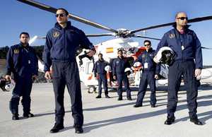 pilotos rescatadores y operadores de grua del helimer
